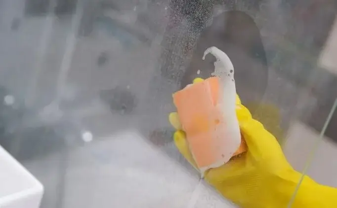 Banyodaki Su Lekeleri Nasıl Çıkar