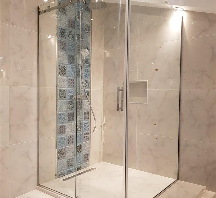 https://www.ferahdizayn.com/wp-content/uploads/2020/06/Teknesiz-Duşakabin-Modelleri-5-700x640.jpg