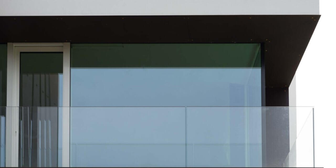 https://www.ferahdizayn.com/wp-content/uploads/2022/09/cam-balkon-kalitesi-nasil-anlasilir-1280x640.jpg